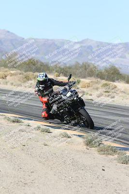 media/Dec-04-2025-Racers Edge (Thu) [[5ebc9f124d]]/3-B Group/3-Session 2 (Turn 7 Inside)/